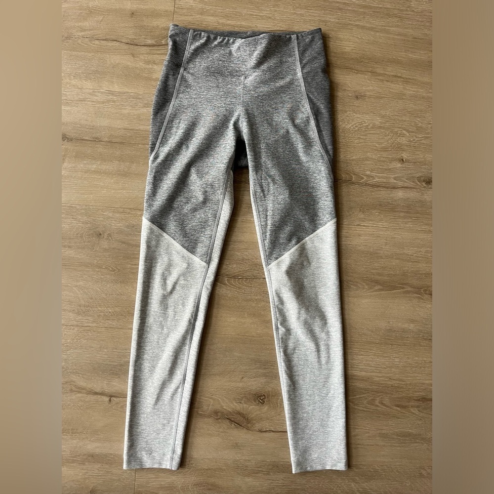 Outdoor Voices 3/4 Two-Tone leggings size S Athleisure